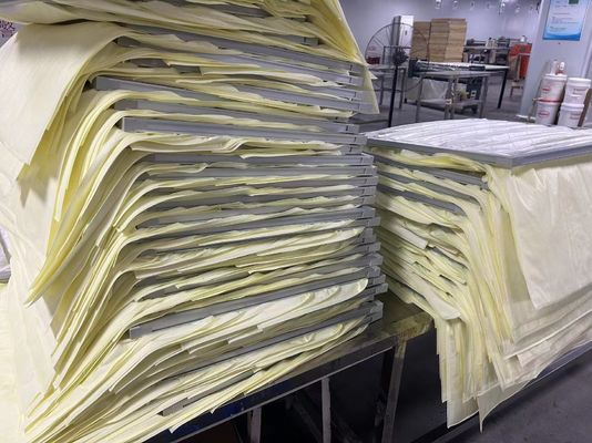 En iyi filtreleme verimliliği için özelleştirilmiş sentetik fiber/fiberglass HVAC sistem hava filtresi