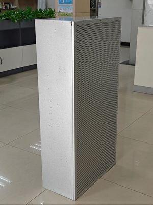 Profesyonel Laminer Akış Kapusu, Temizlik Derecesi 100 Derecesi ISO14644-1 Standart ve Filtre Etkinliği ≥ 99,99%